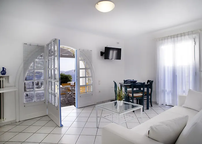 Apart Otel Aeri & Tourlos